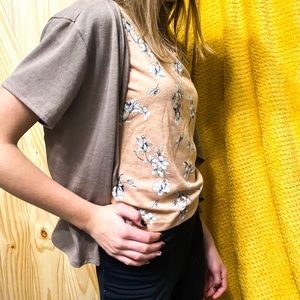 Cropped cardigan/shrug